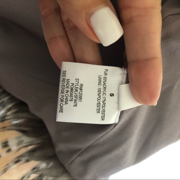 ๐ฅHOST PICK๐ฅOlive + Oak Faux Fur Fuzzy Vest - Picture 8 of 8